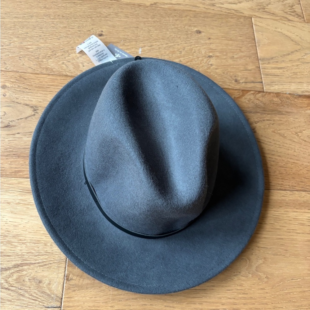 NWT Gelso Bianco made in Italy wool hat